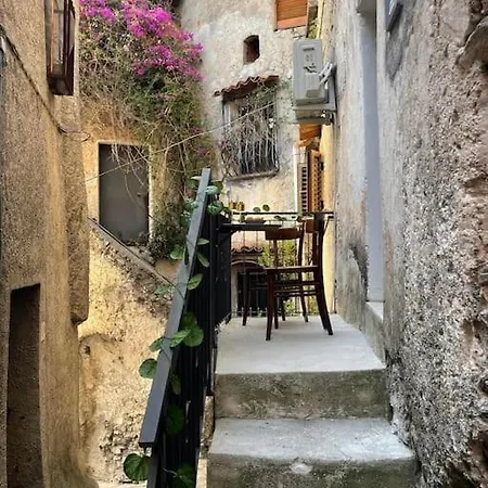 Apartment Old Town Oro Scalea