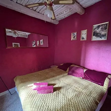 Old Town Oro Apartment *